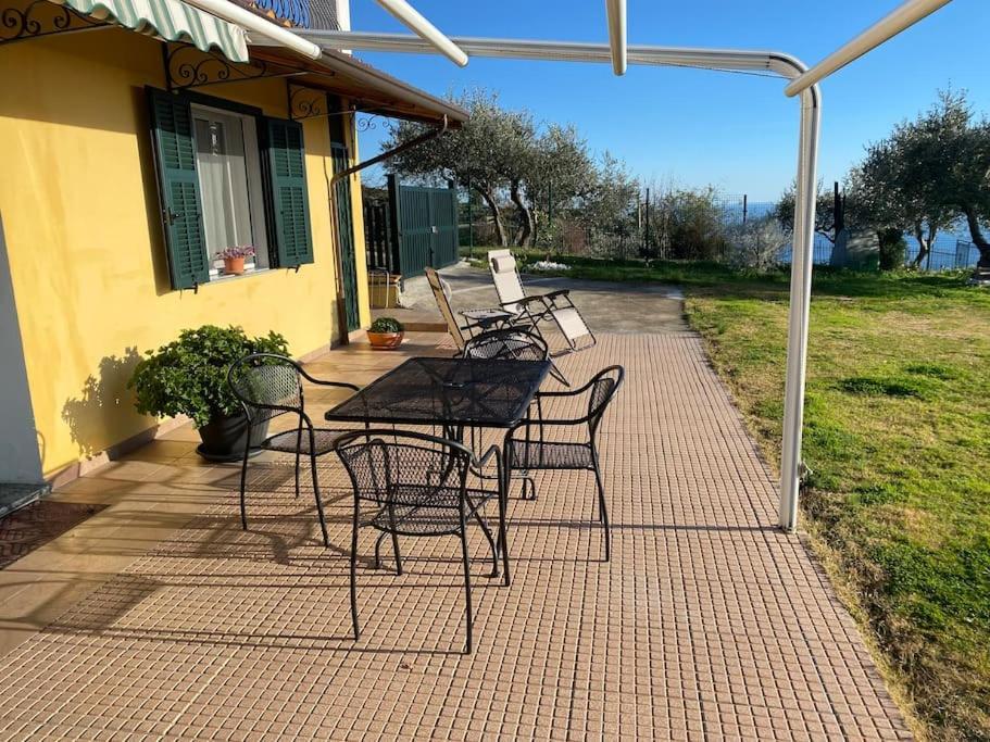 Villa Casa Vista Mare Imperia Exterior foto